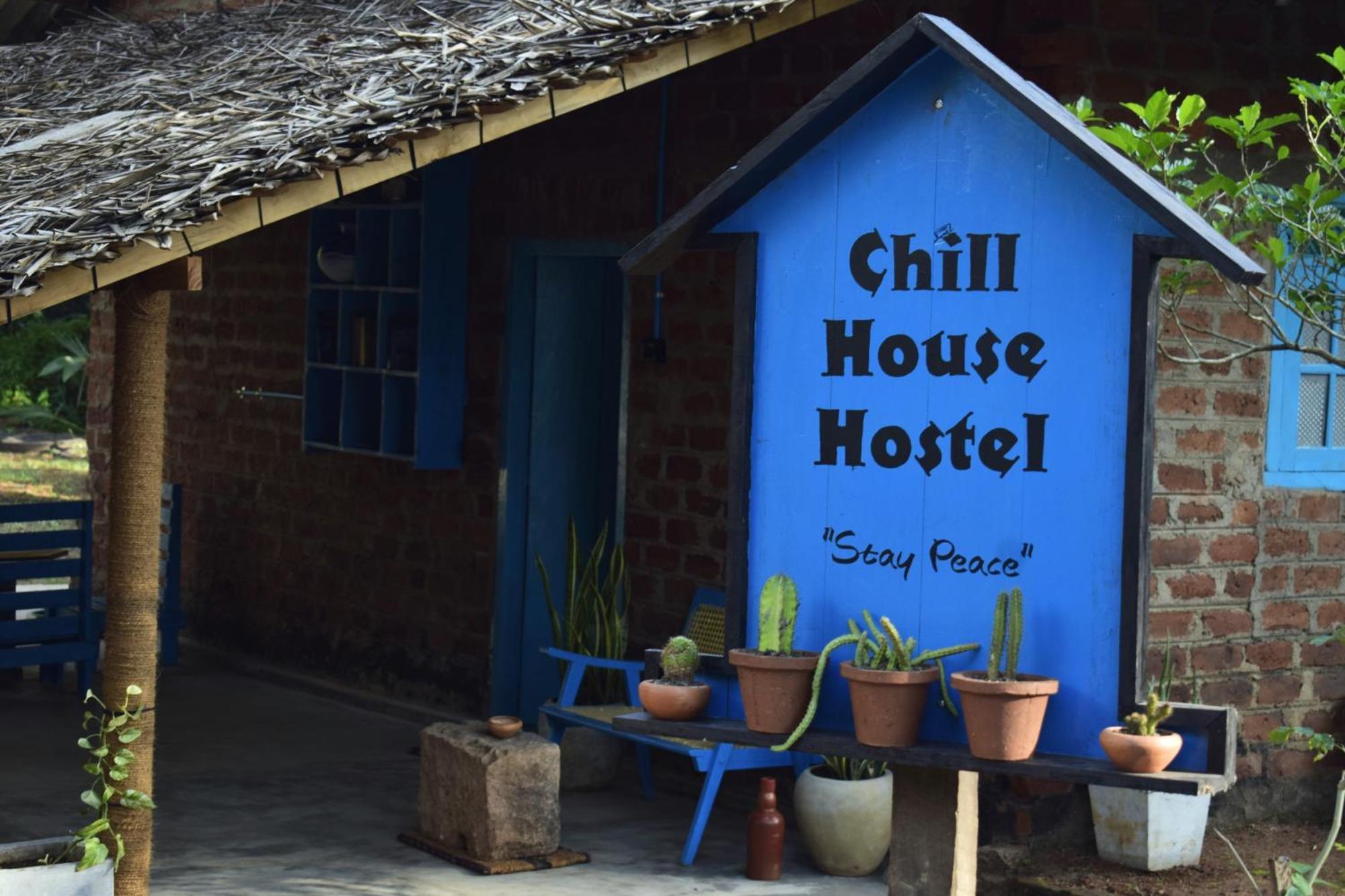 Chill House Hostel アヌラーダプラ エクステリア 写真