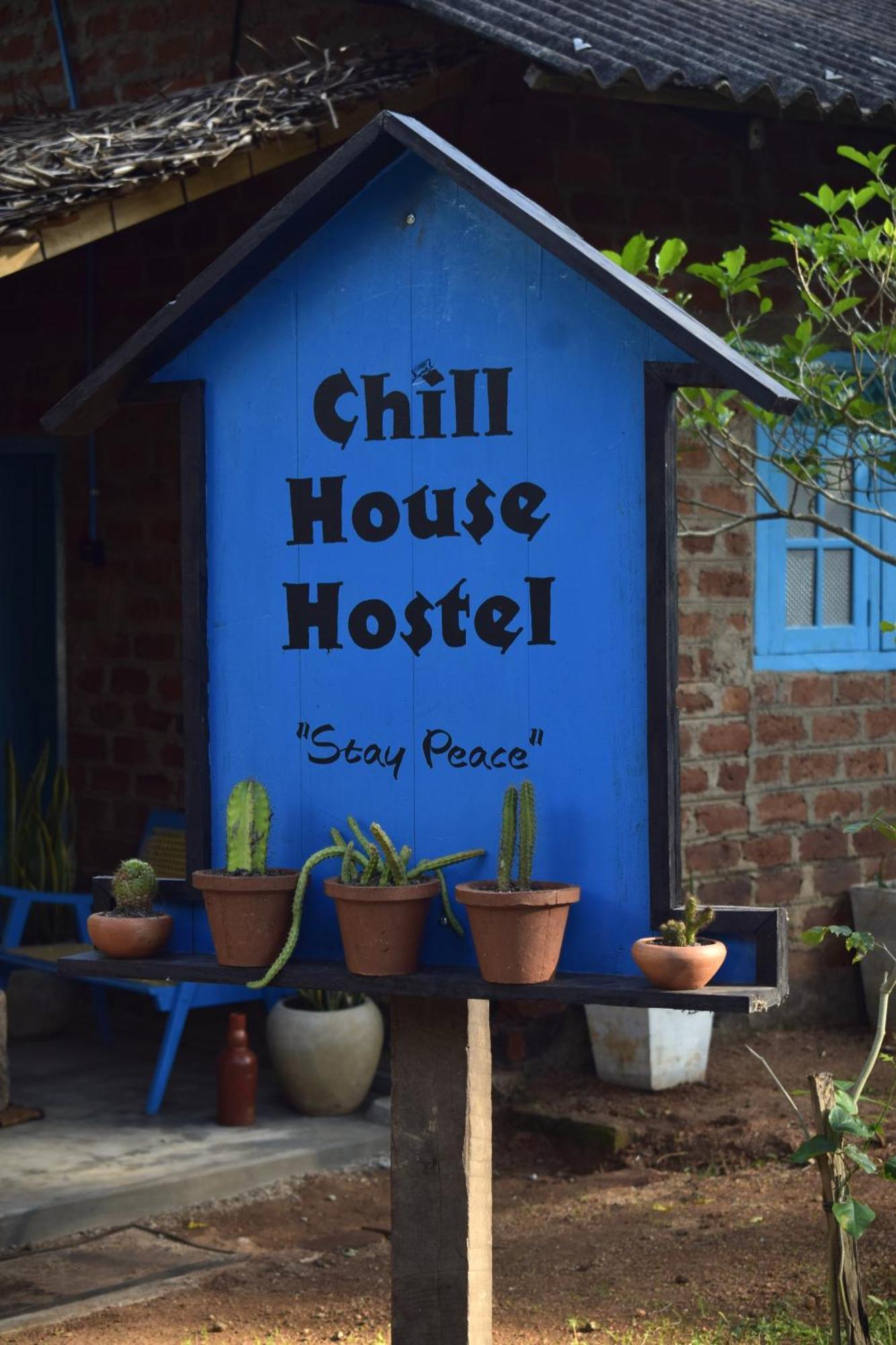 Chill House Hostel アヌラーダプラ エクステリア 写真